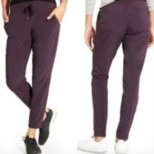 Athleta Flux Ankle Sweatpant, Wild Raisin Size: Small